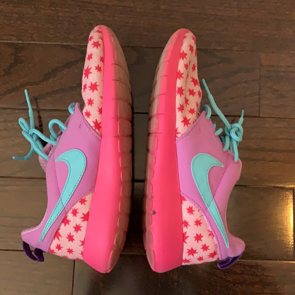 Nike (5.5Y) - Picture 7 of 9